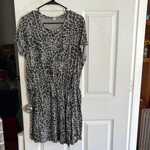 Old Navy Gray Animal Print Dress